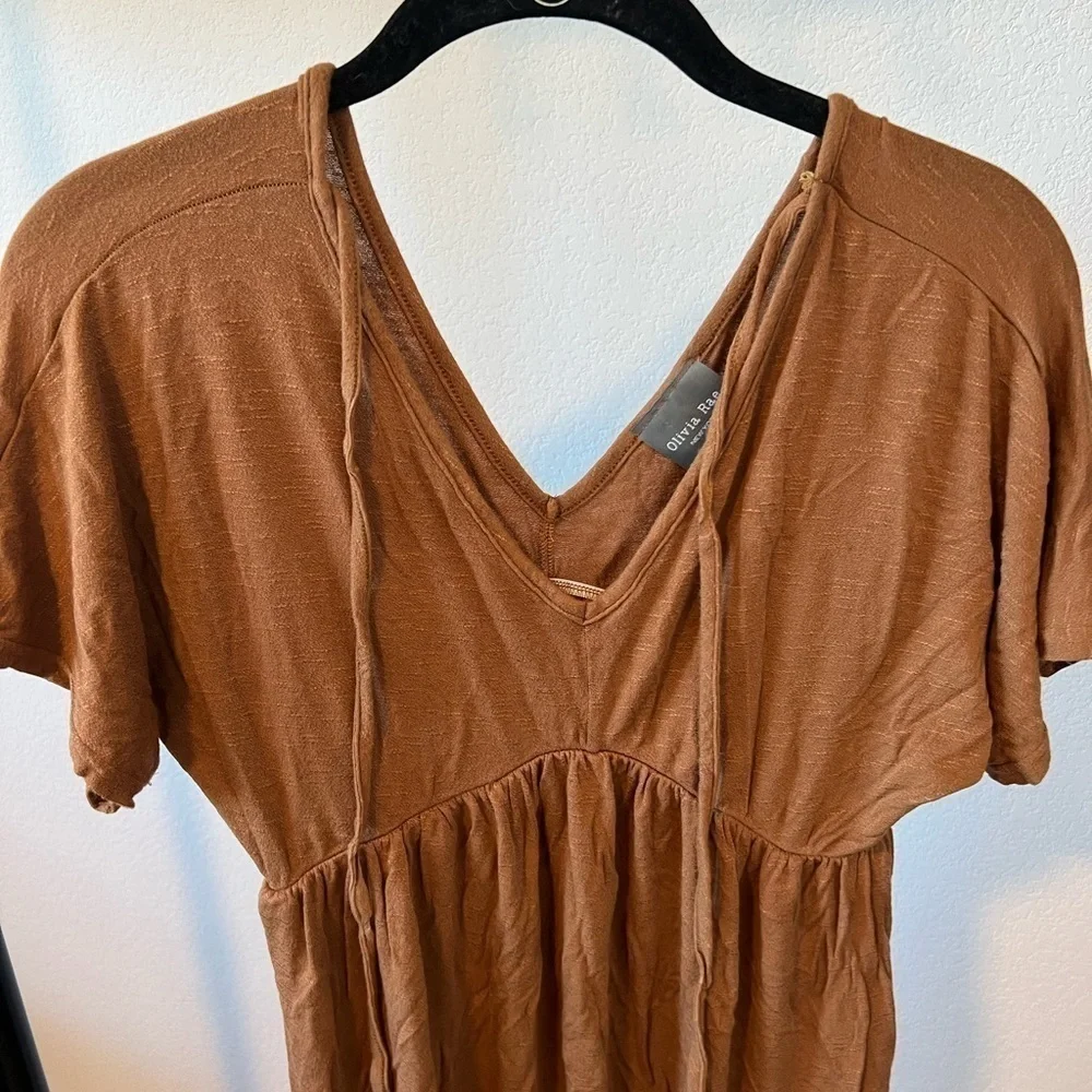 OLIVIA Rae Women’s Brown‎ Top Size Medium - Picture 2 of 5